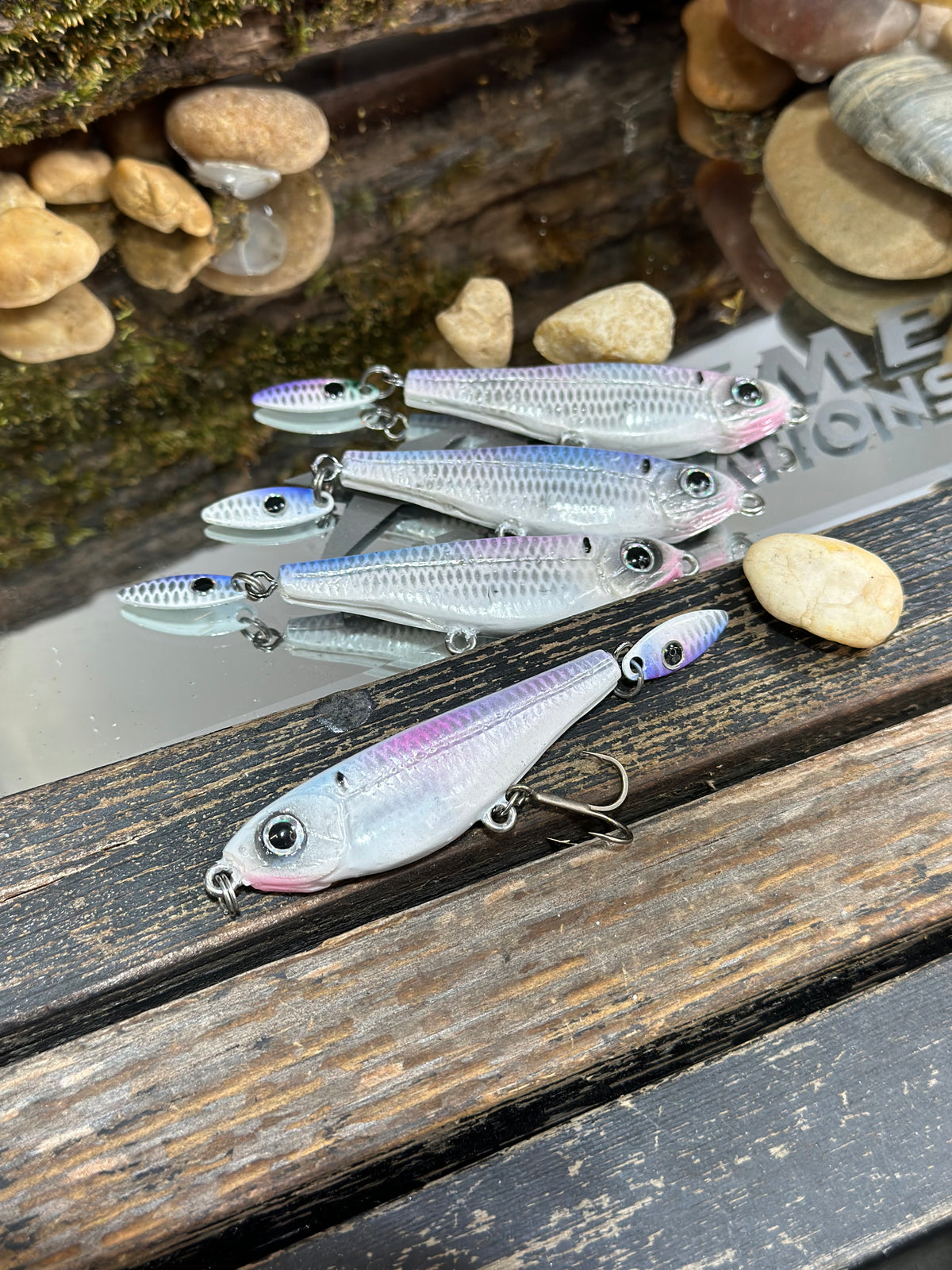 *NEW* MAG Scout Tail Spin 25 - (X) - Pearl Shad